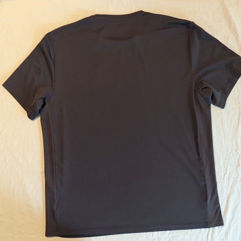 Greg Norman Collection Black Short Sleeve Tee, Athletic / Swim Shirt - Picture 6 of 7